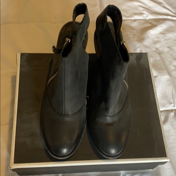 Shoemint Black Leather Cutout Bootie - Picture 2 of 4